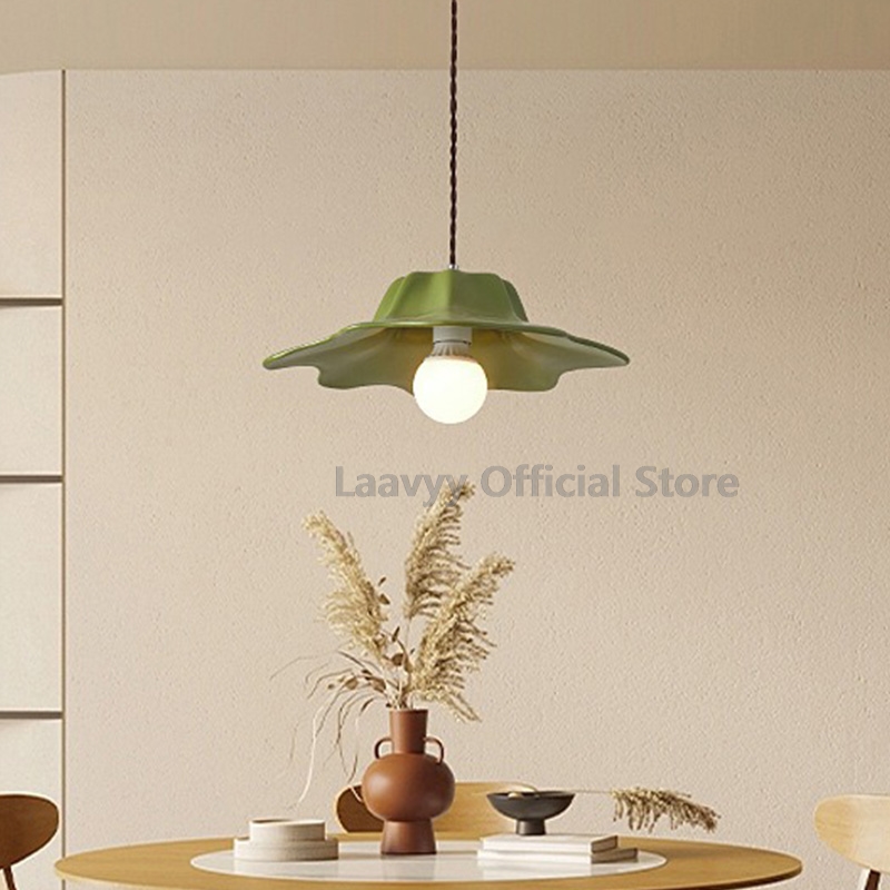 متواضع البتلة شكل غرفة المعيشة - مراجعة Resin Art Dining Table وسعره