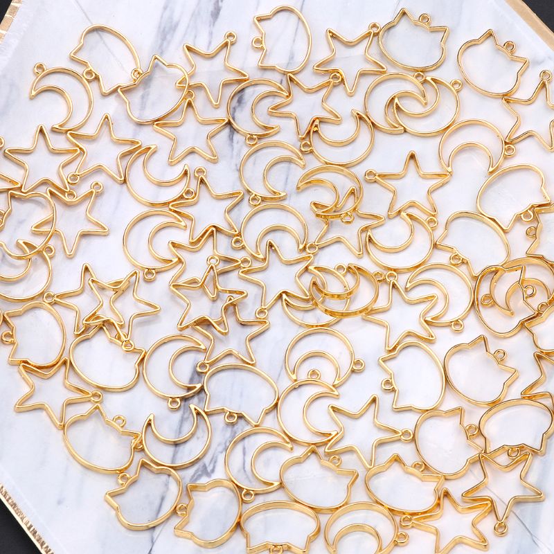 دلاية بإطار هندسي صغير ، مشغول - مراجعة Bezels Pendant Resin وسعره